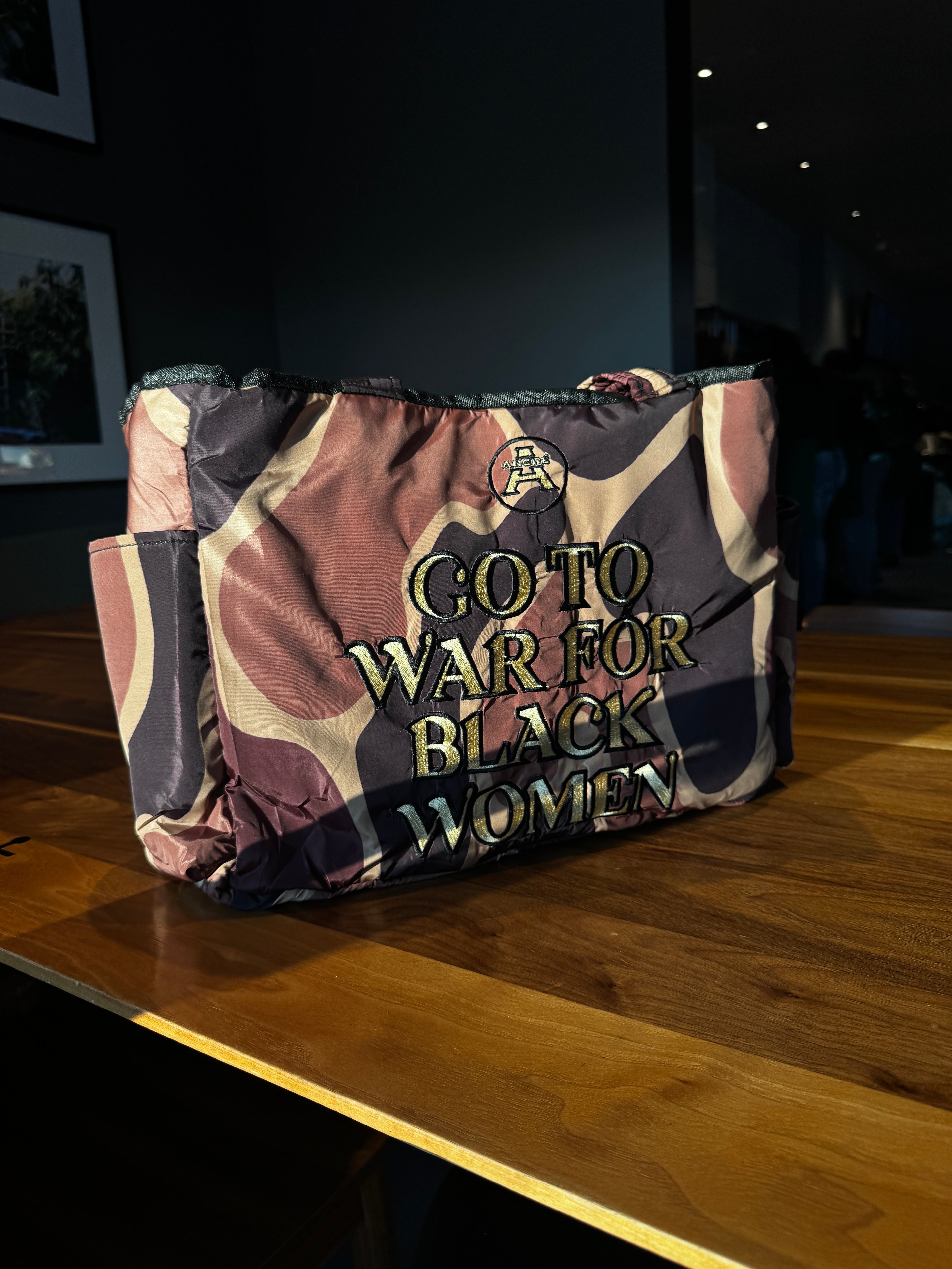"WAR TOTE" SHADES OF BEAUTY