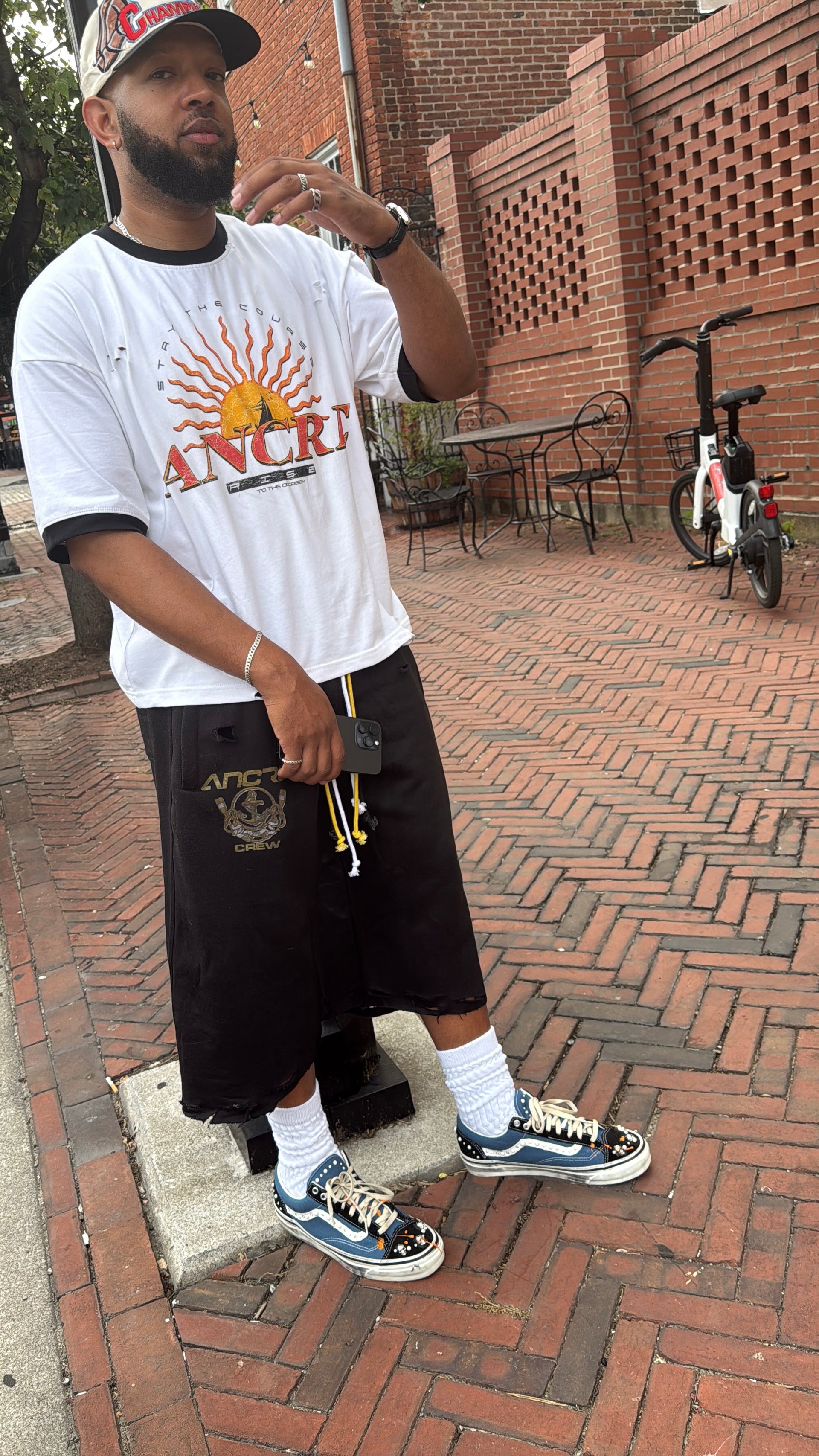 3/4 Mutli-colored drawstring Yacht crew shorts